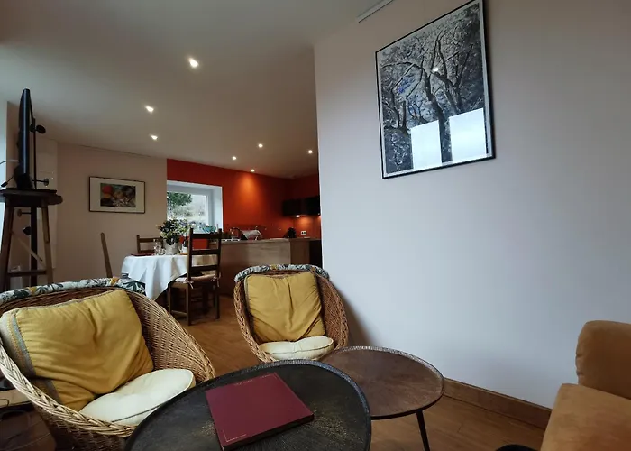 Avec Terrasse Et Wifi Au Puy-en-velay - Fr-1-582-331 Сasa de vacaciones *