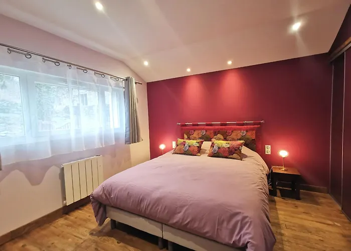 Le Puy-en-velay, 3 Pièces, 4 Personnes - Fr-1-582-331 * Le Puy-en-Velay